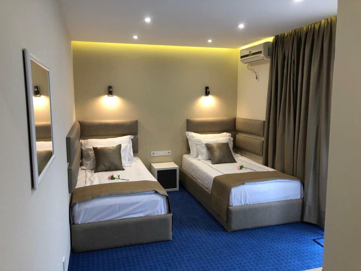 Family Hotel Avenue คีตาน ภายนอก รูปภาพ